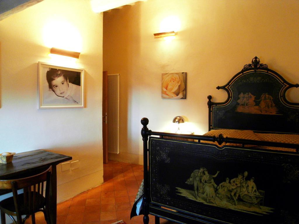 Guest House Il Borgo Di Sempronio センプロニアーノ 部屋 写真